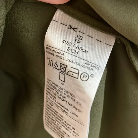 NWOT Banana Republic olive blouse - Picture 6 of 6